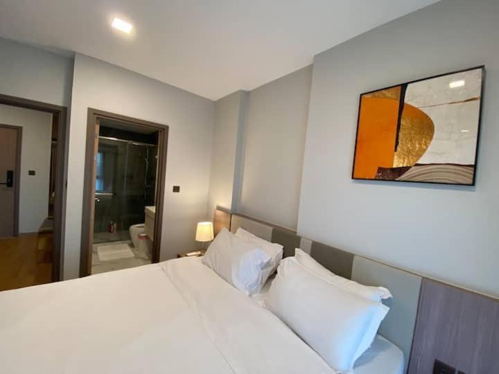 Modern Style Room With Sky Pool 古城边天际泳池公寓 Chiang Mai Exterior photo